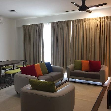 Afiniti Muslim Medini Condo Nusajaya  Exterior foto